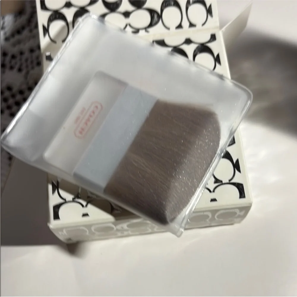 Coach shimmer powder‎ NWT